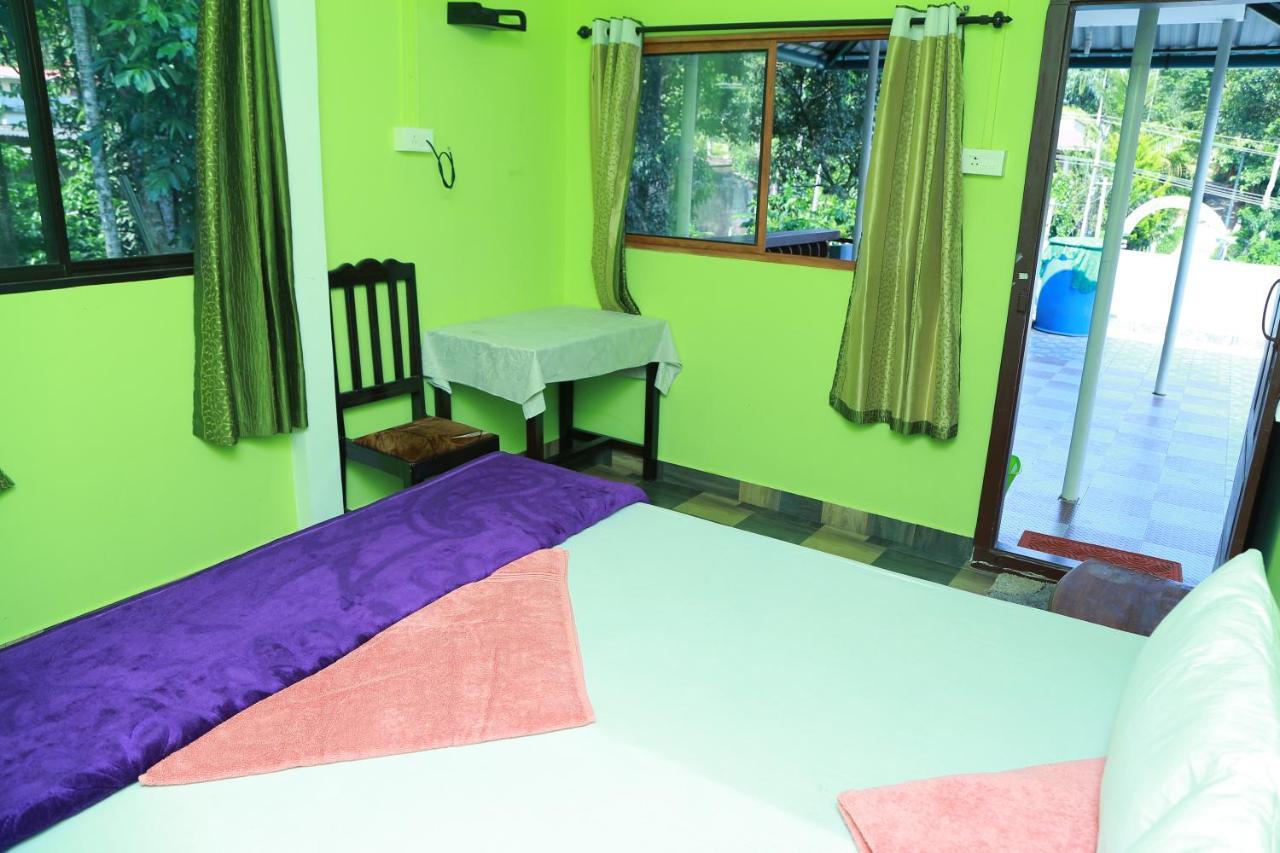 Dean Dale Cottages Thekkady Esterno foto