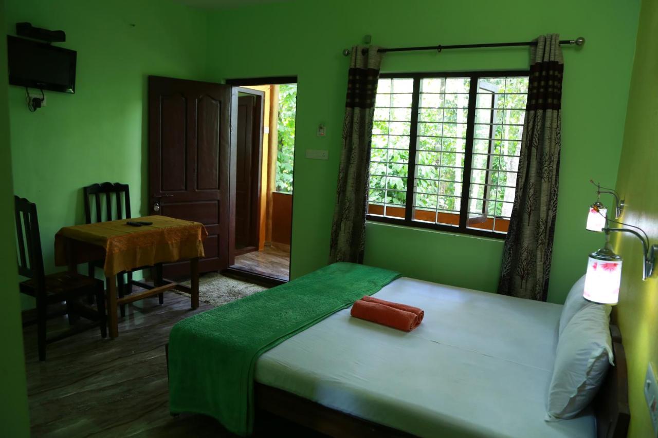 Dean Dale Cottages Thekkady Esterno foto