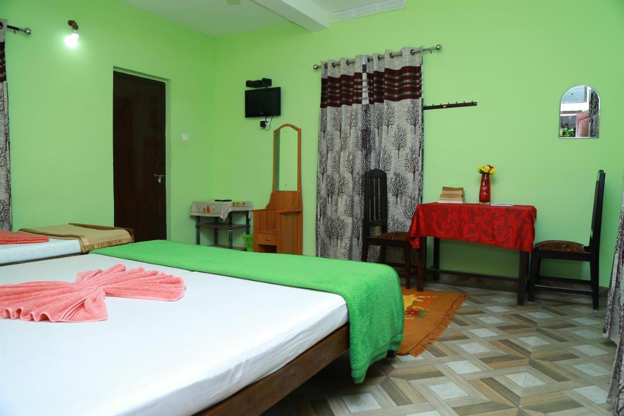 Dean Dale Cottages Thekkady Esterno foto